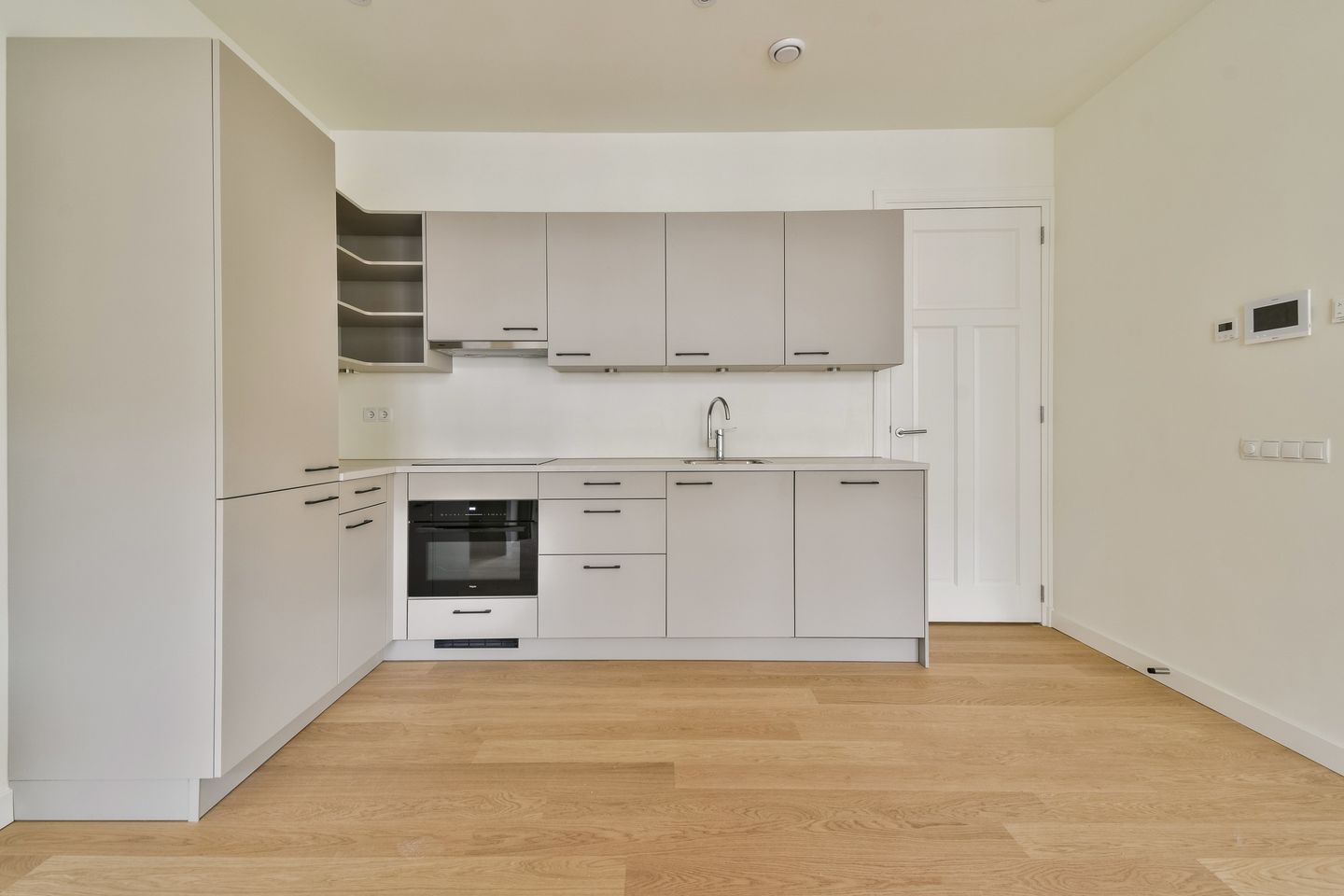 Foto 10 van Pieter Cornelisz. Hooftstraat 53-2