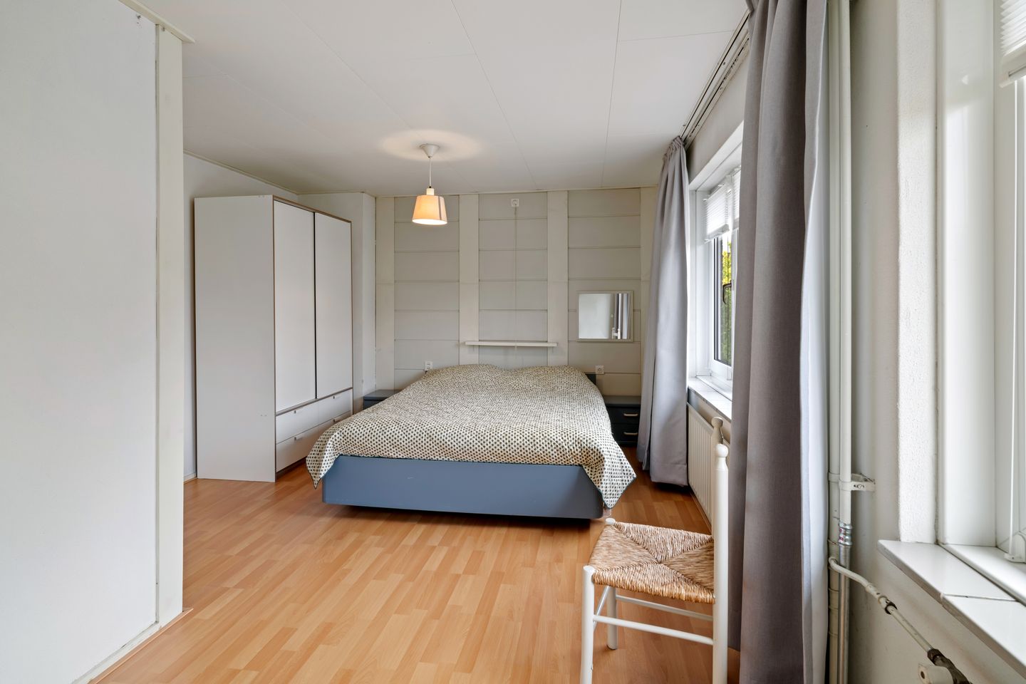 Spacious Family Home with Garage and Large Garden in Peaceful Wouw — 25
