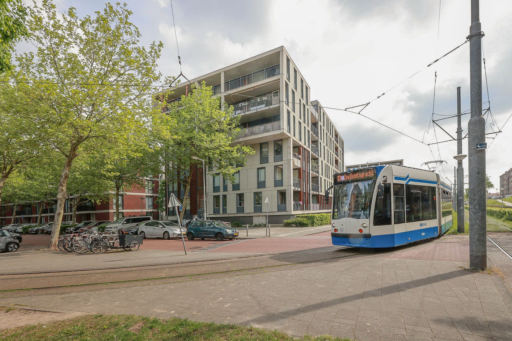 Photo 36 of Willem Baerdesenstraat 8