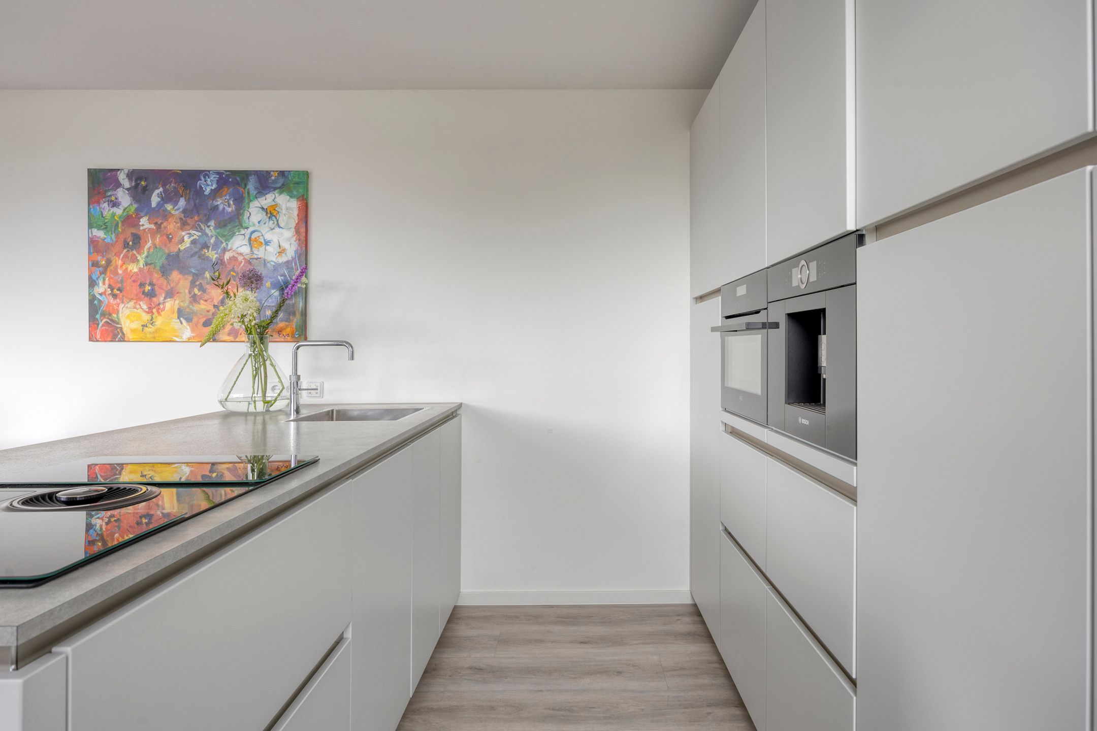 Turnkey Corner Apartment with Lift and Balcony in Heino Centre — 21