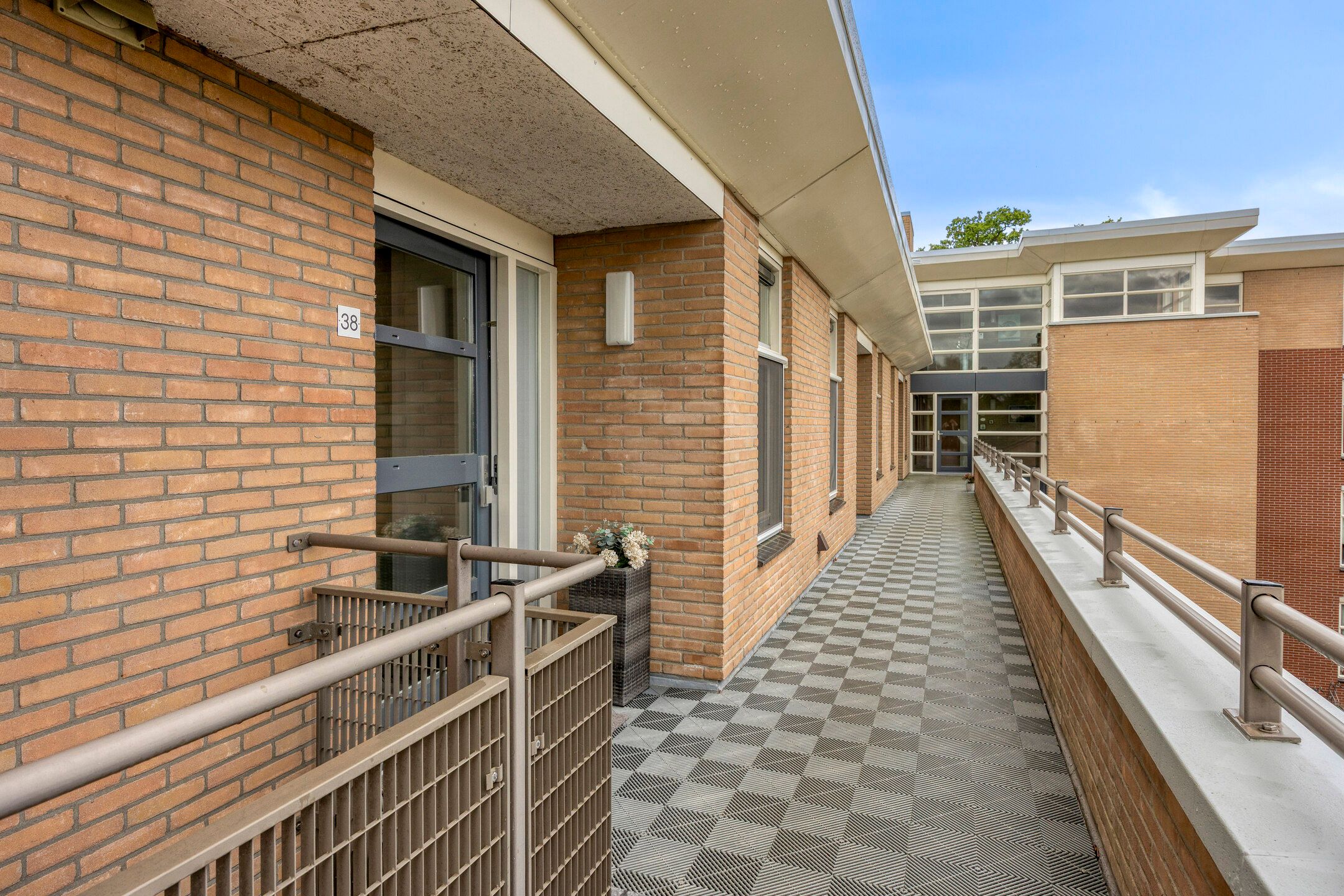 Turnkey Corner Apartment with Lift and Balcony in Heino Centre — 12