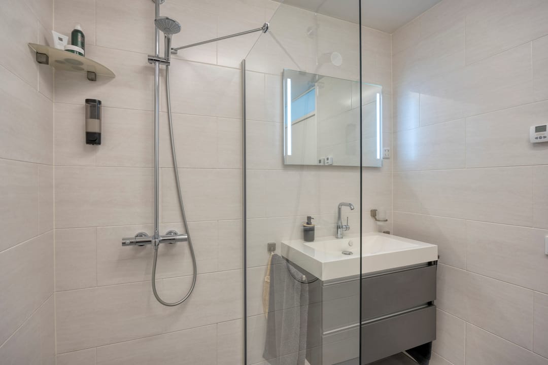 Turnkey Corner Apartment with Lift and Balcony in Heino Centre — 31