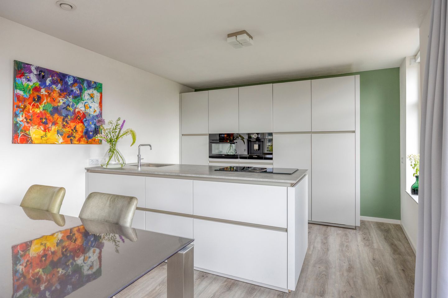 Turnkey Corner Apartment with Lift and Balcony in Heino Centre — 20