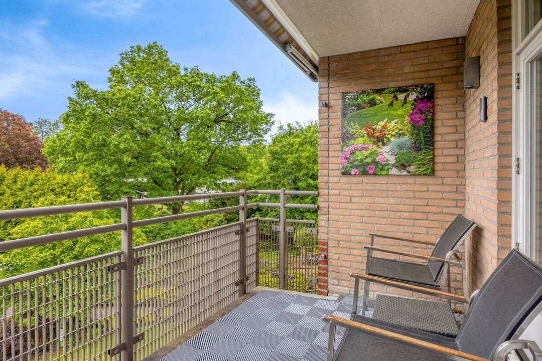 Turnkey Corner Apartment with Lift and Balcony in Heino Centre — 22