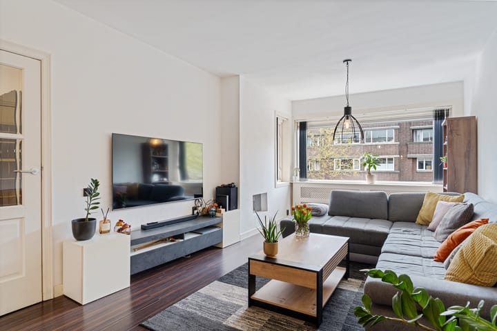 Appartement te koop: Juliana van Stolberglaan 372, 'S-Gravenhage
