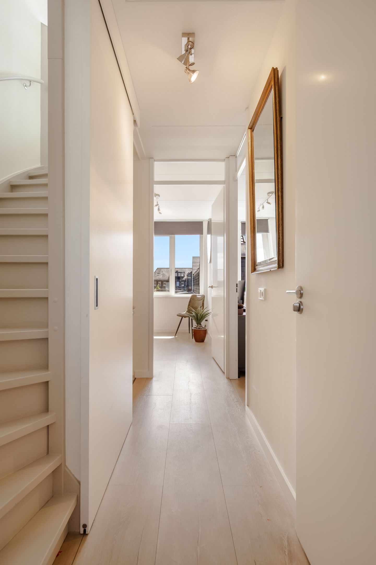 Modern Family Home in Popular Blaricummermeent — 19