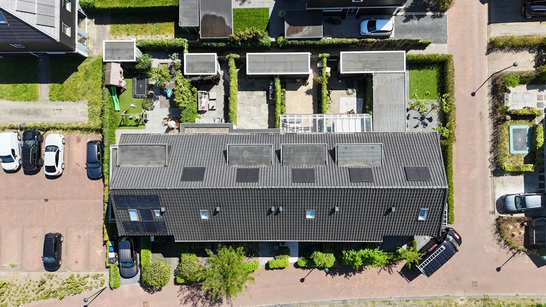 Modern Family Home in Popular Blaricummermeent — 32