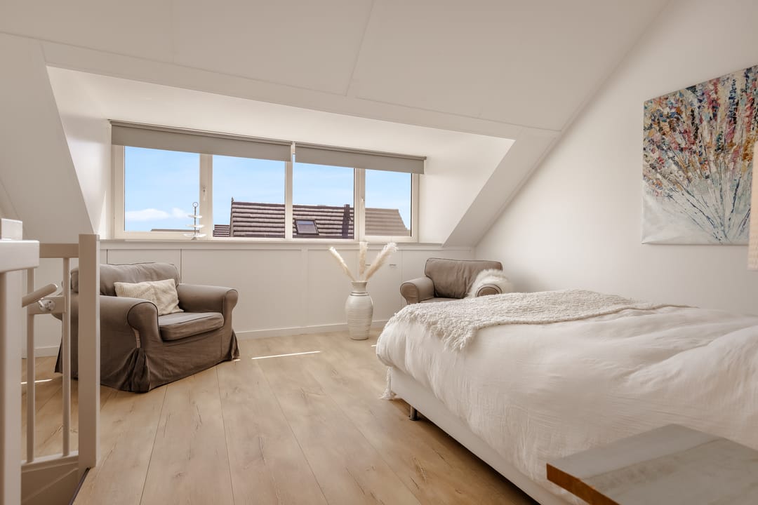 Modern Family Home in Popular Blaricummermeent — 22