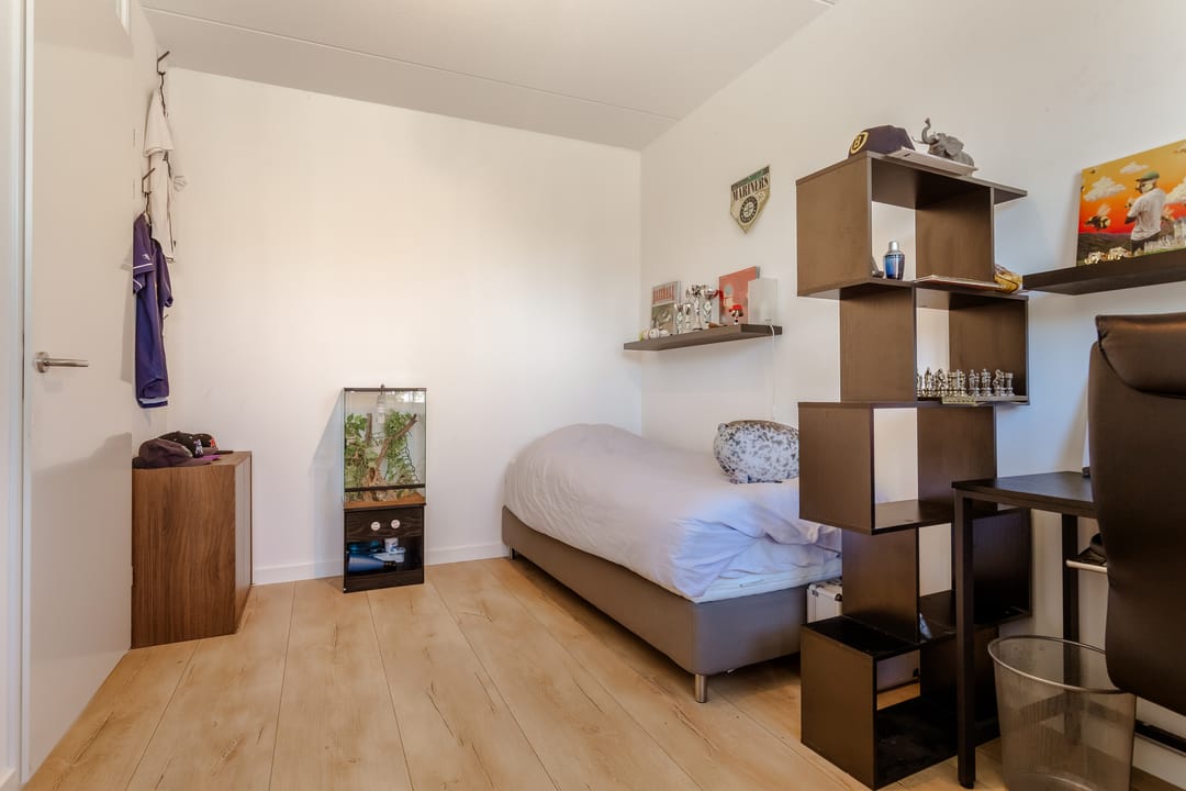 Modern Family Home in Popular Blaricummermeent — 16