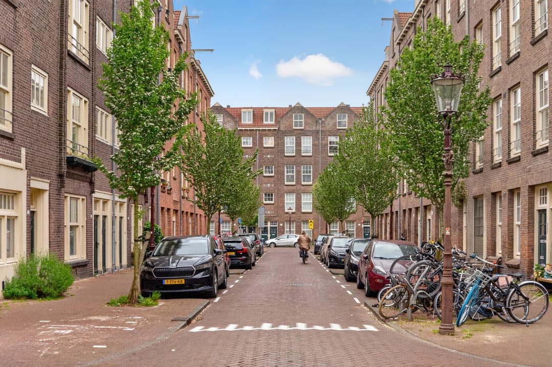 Foto 47 van Van Effenstraat 1-3