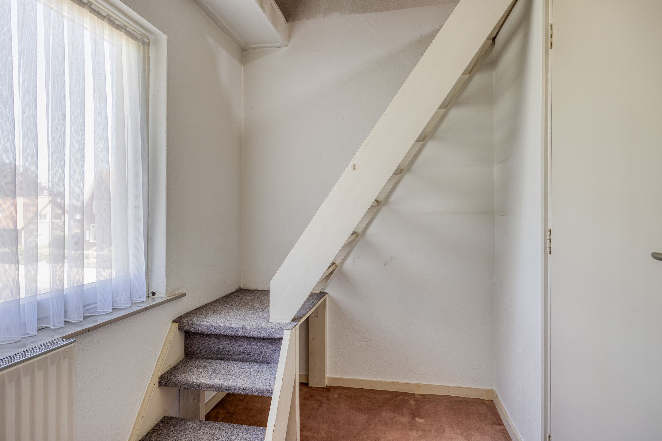 Detached Home with Extensive 3690 m² Plot in Rural Sint Hubert — 36