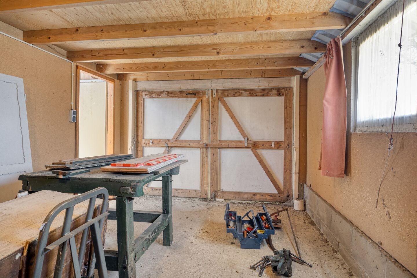 Detached Home with Extensive 3690 m² Plot in Rural Sint Hubert — 50