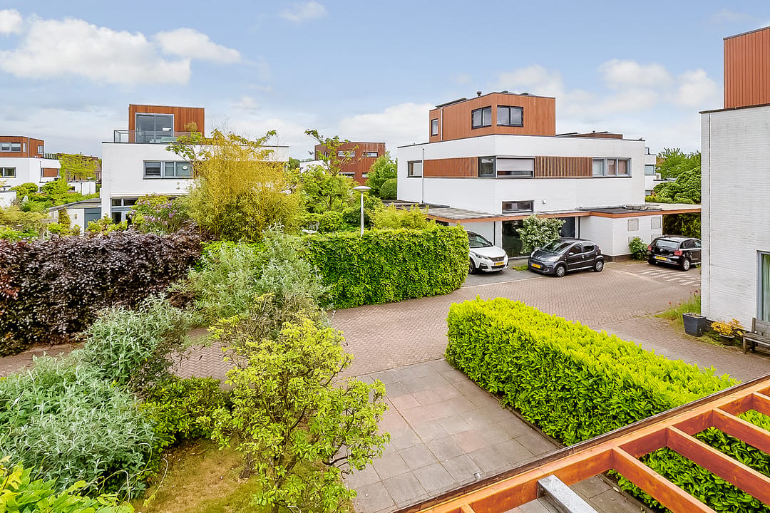 Spacious Semi-Detached Home with Sunny Garden in Child-Friendly Langerak — 38