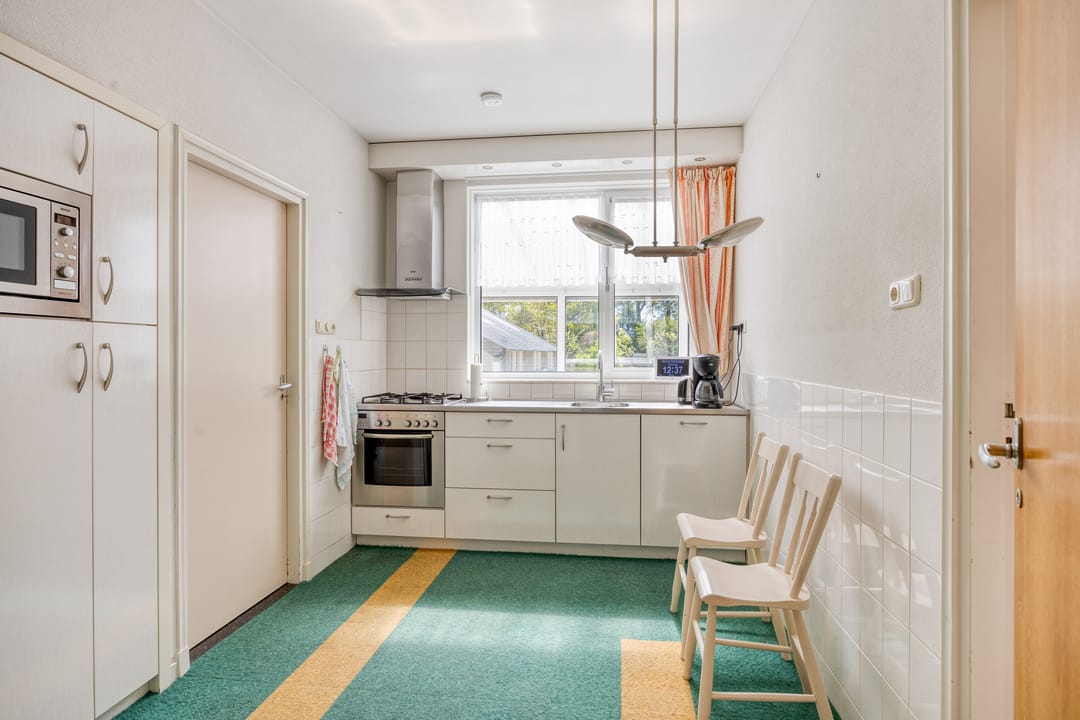 Detached Home with Extensive 3690 m² Plot in Rural Sint Hubert — 13