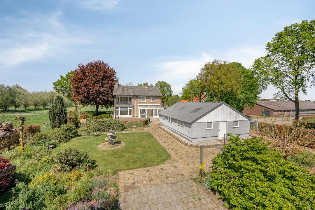 Detached Home with Extensive 3690 m² Plot in Rural Sint Hubert — 61
