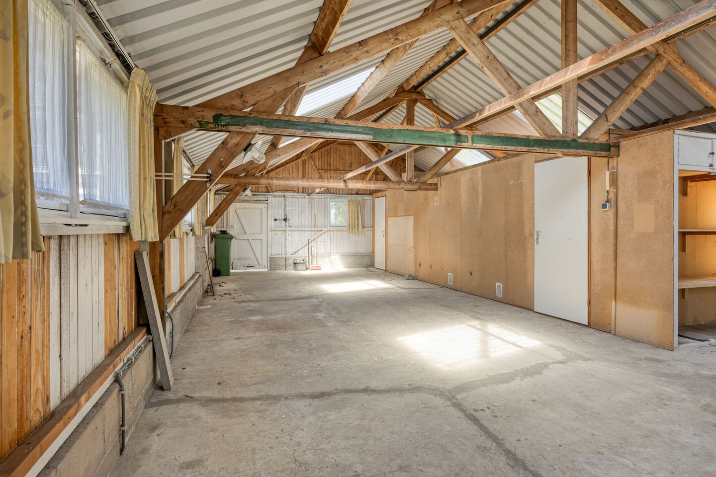 Detached Home with Extensive 3690 m² Plot in Rural Sint Hubert — 49