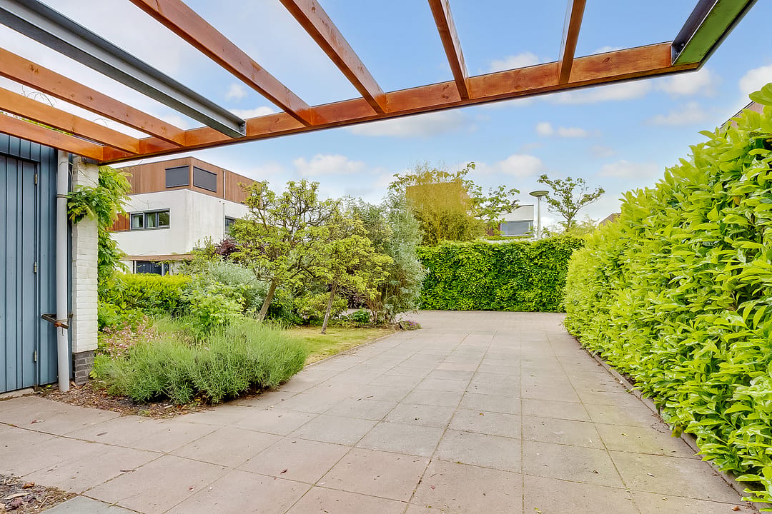 Spacious Semi-Detached Home with Sunny Garden in Child-Friendly Langerak — 8