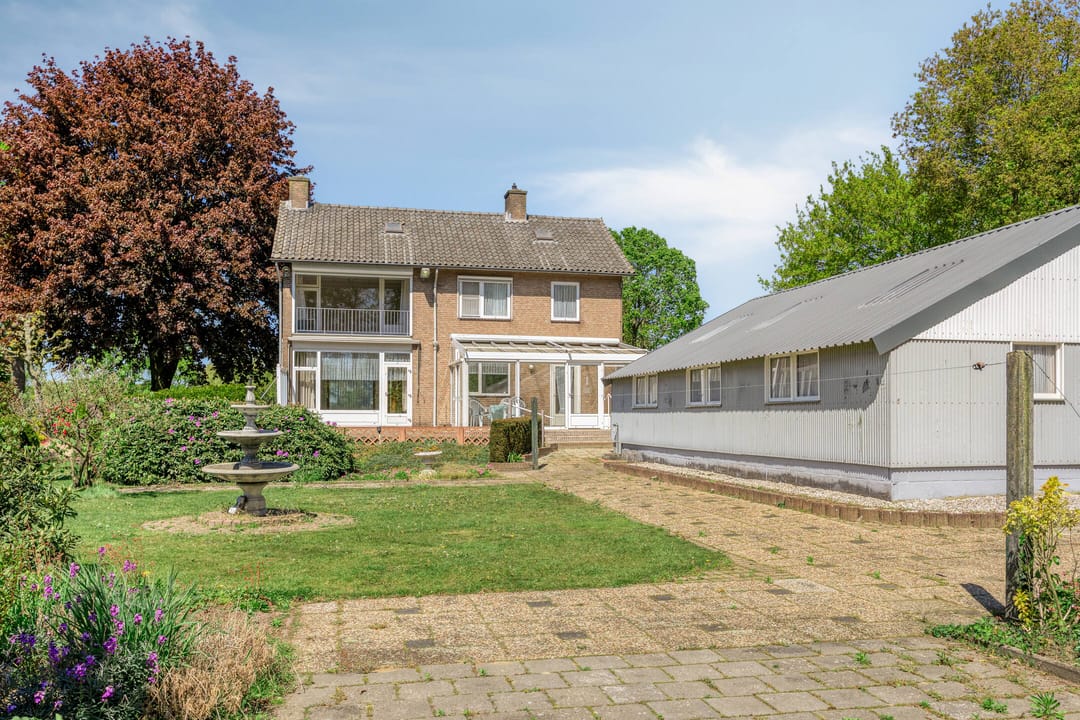 Detached Home with Extensive 3690 m² Plot in Rural Sint Hubert — 46