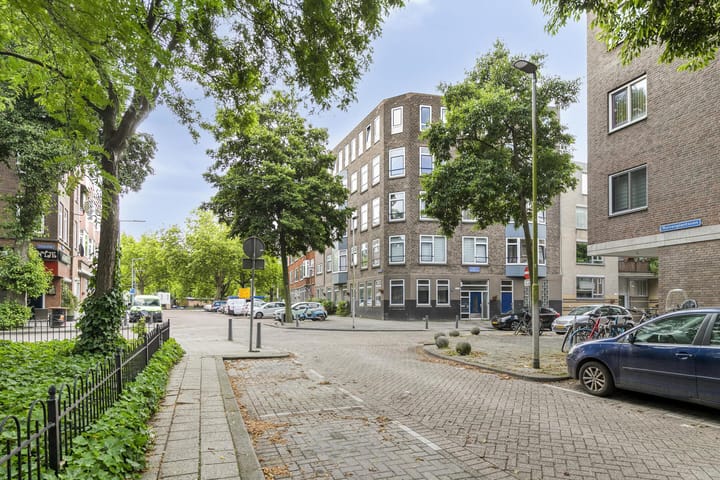 Photo 2 of Meester Willemstraat 10