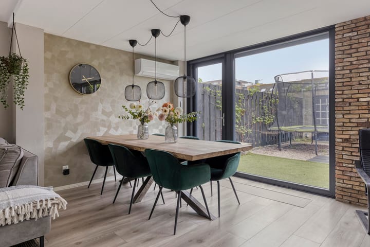 Tussenwoning te koop: Cornelis Florisstraat 10, Breda