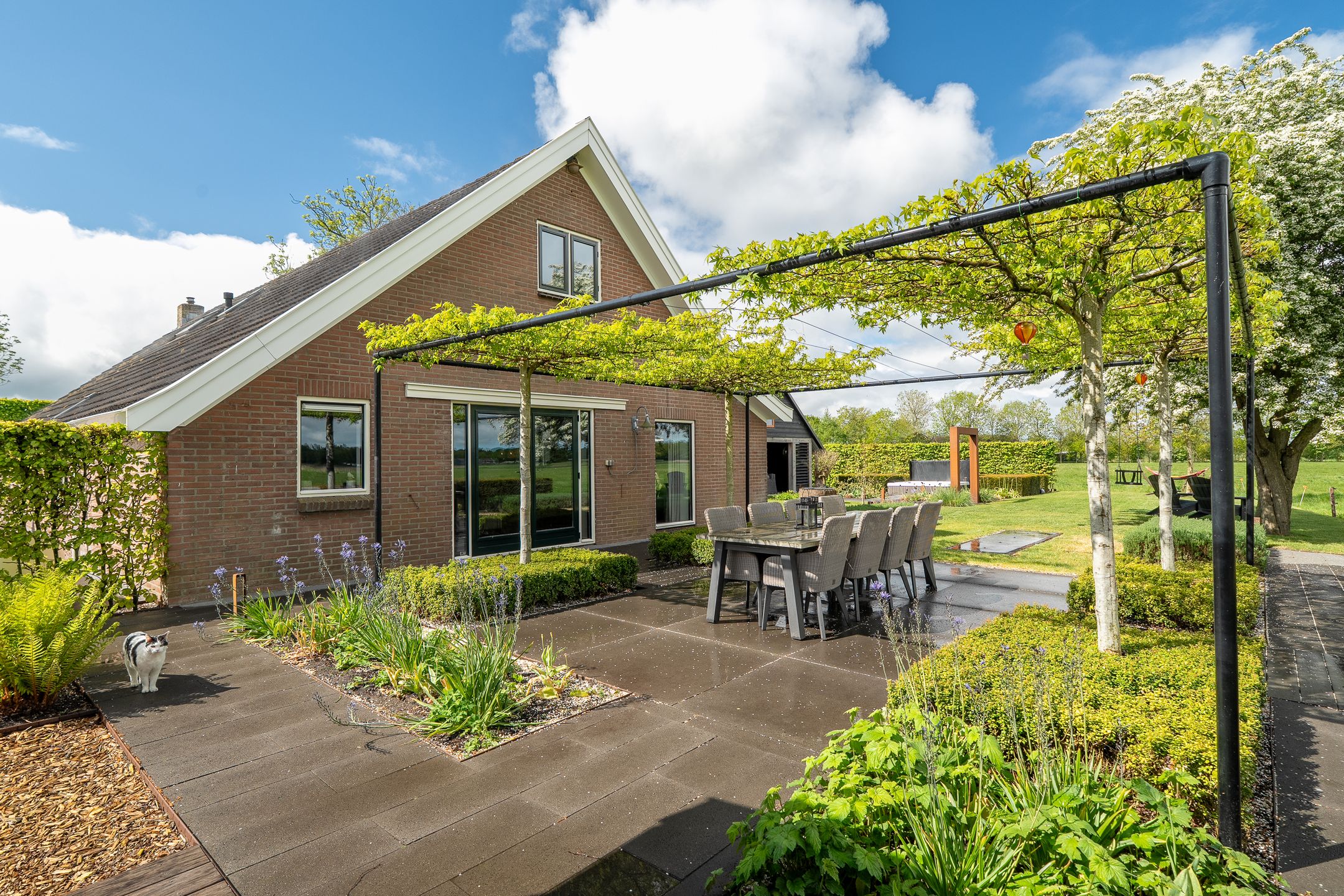 Spacious Farmhouse with Separate Guest Accommodation in Drenthe — 99