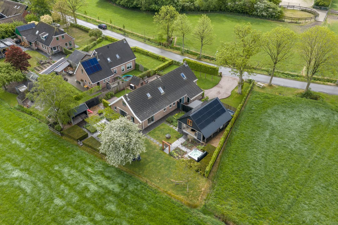 Spacious Farmhouse with Separate Guest Accommodation in Drenthe — 137