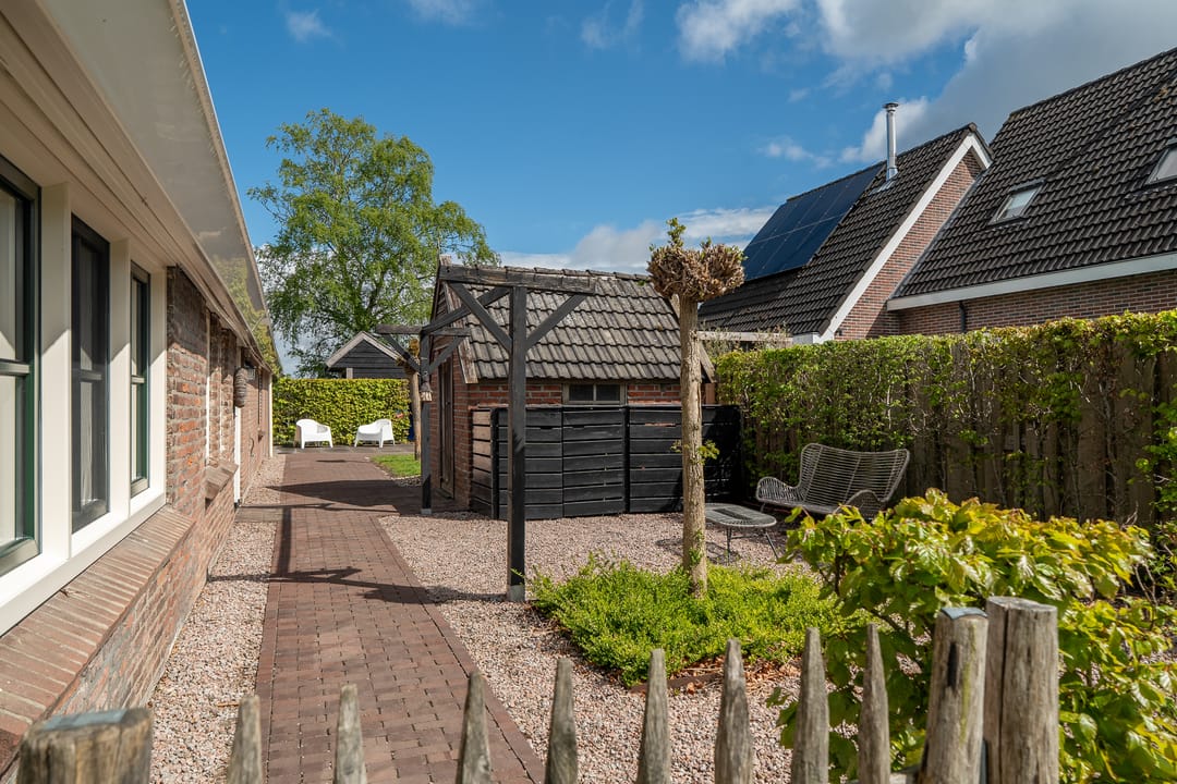 Spacious Farmhouse with Separate Guest Accommodation in Drenthe — 107