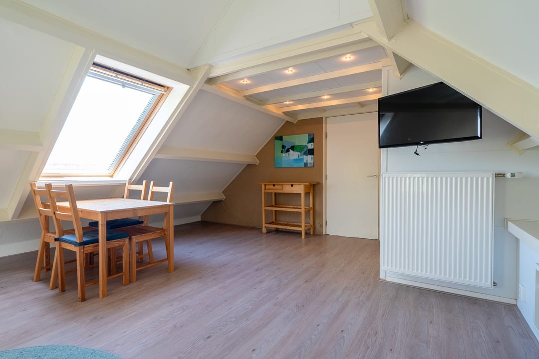 Spacious Farmhouse with Separate Guest Accommodation in Drenthe — 62