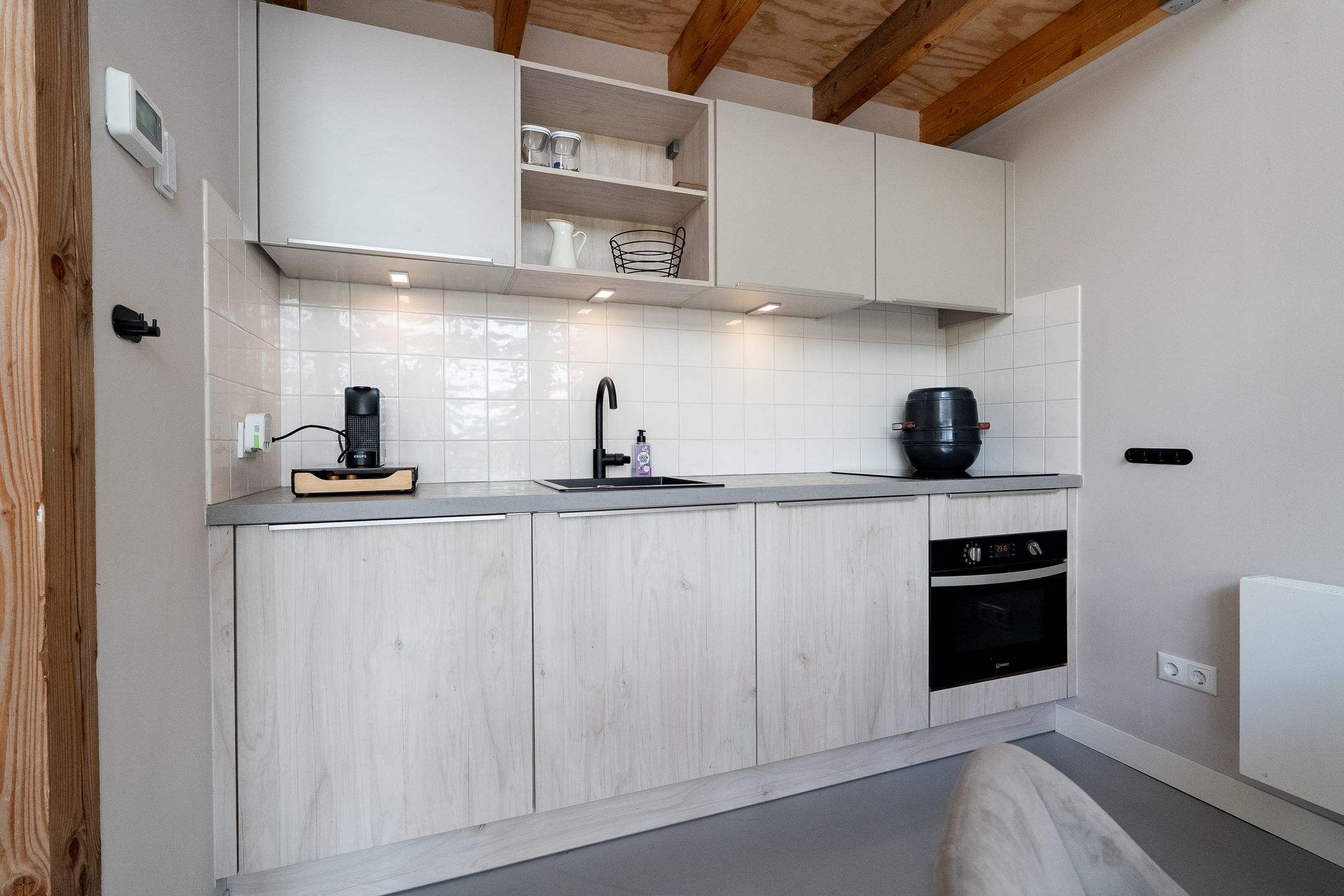 Spacious Farmhouse with Separate Guest Accommodation in Drenthe — 123