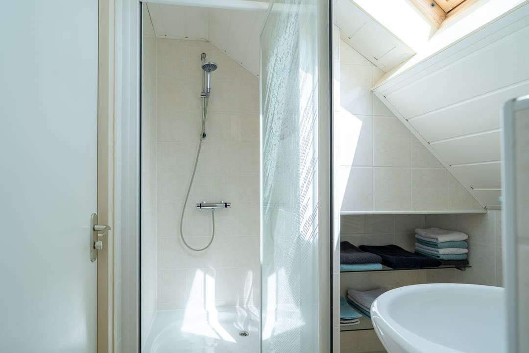 Spacious Farmhouse with Separate Guest Accommodation in Drenthe — 77