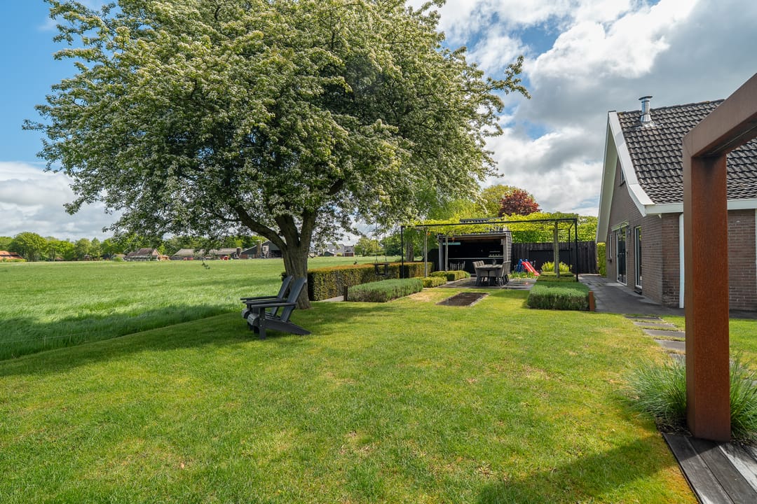 Spacious Farmhouse with Separate Guest Accommodation in Drenthe — 97