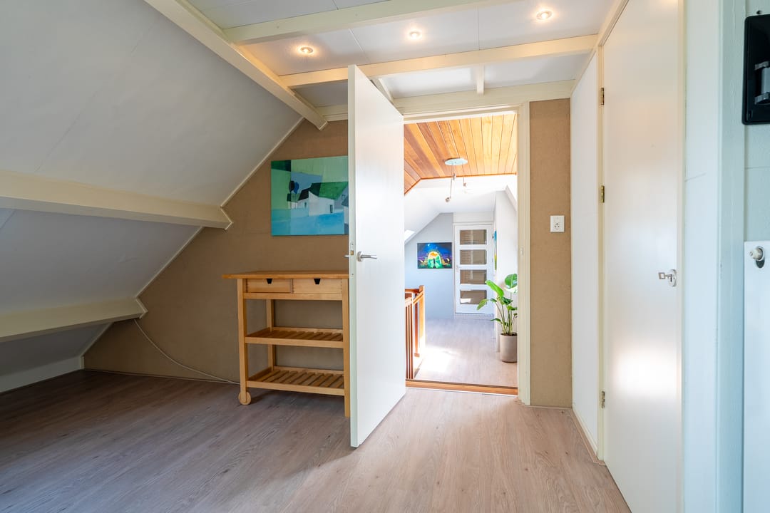 Spacious Farmhouse with Separate Guest Accommodation in Drenthe — 61