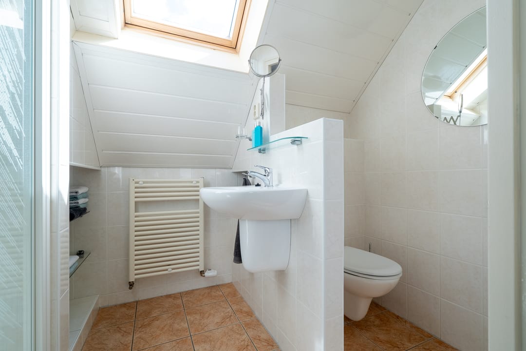 Spacious Farmhouse with Separate Guest Accommodation in Drenthe — 76