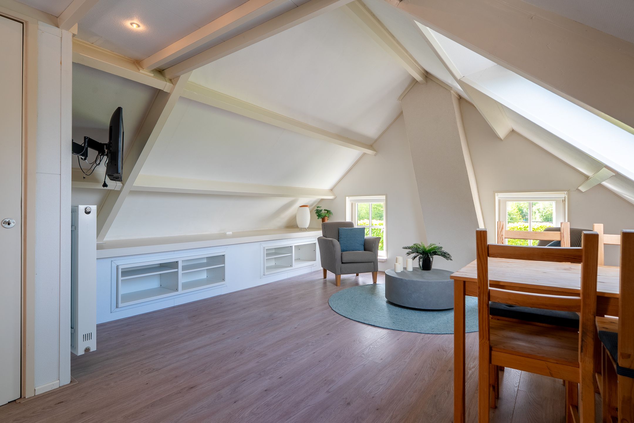 Spacious Farmhouse with Separate Guest Accommodation in Drenthe — 63