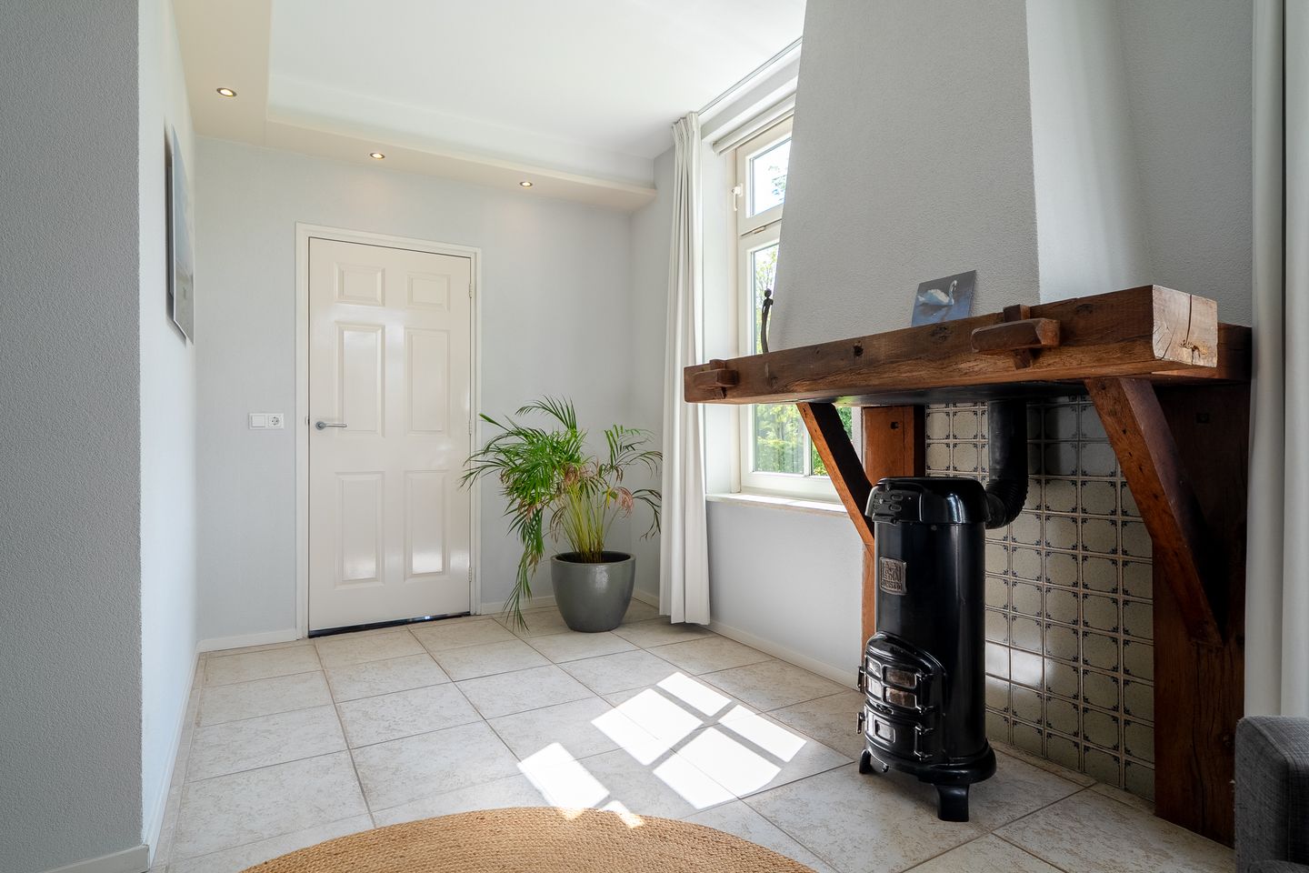 Spacious Farmhouse with Separate Guest Accommodation in Drenthe — 44
