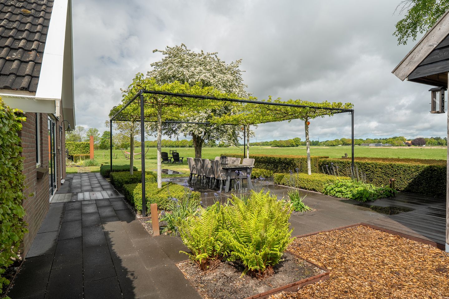 Spacious Farmhouse with Separate Guest Accommodation in Drenthe — 104
