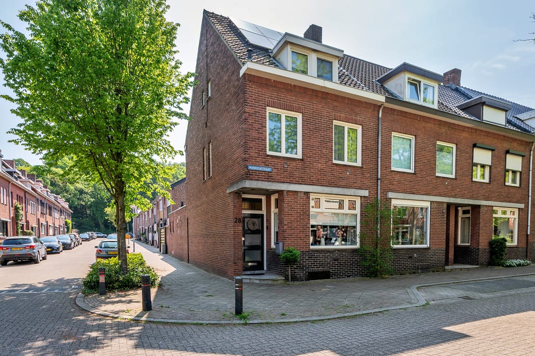 Foto 1 van Manresastraat 28