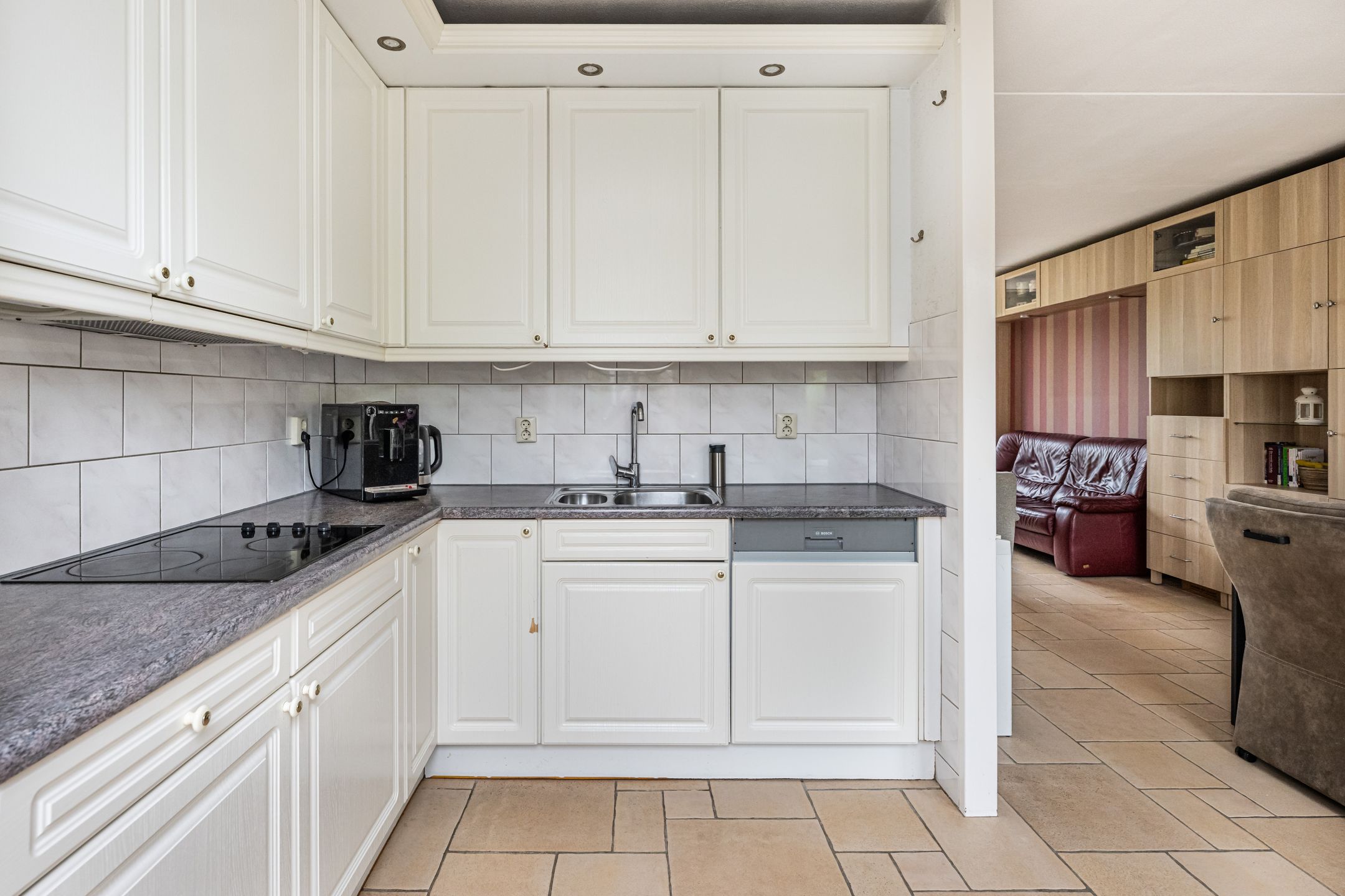 Spacious Terraced House with Solar Panels and Four Bedrooms in Oude-Tonge — 12