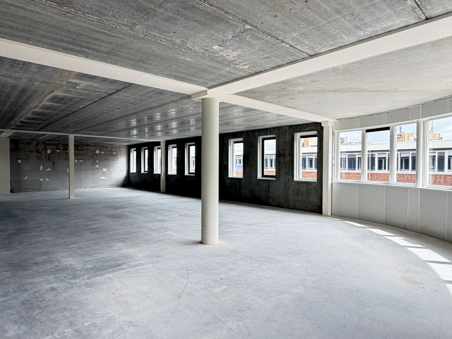Bekijk foto 2 van Nijverheidslaan 2-B3