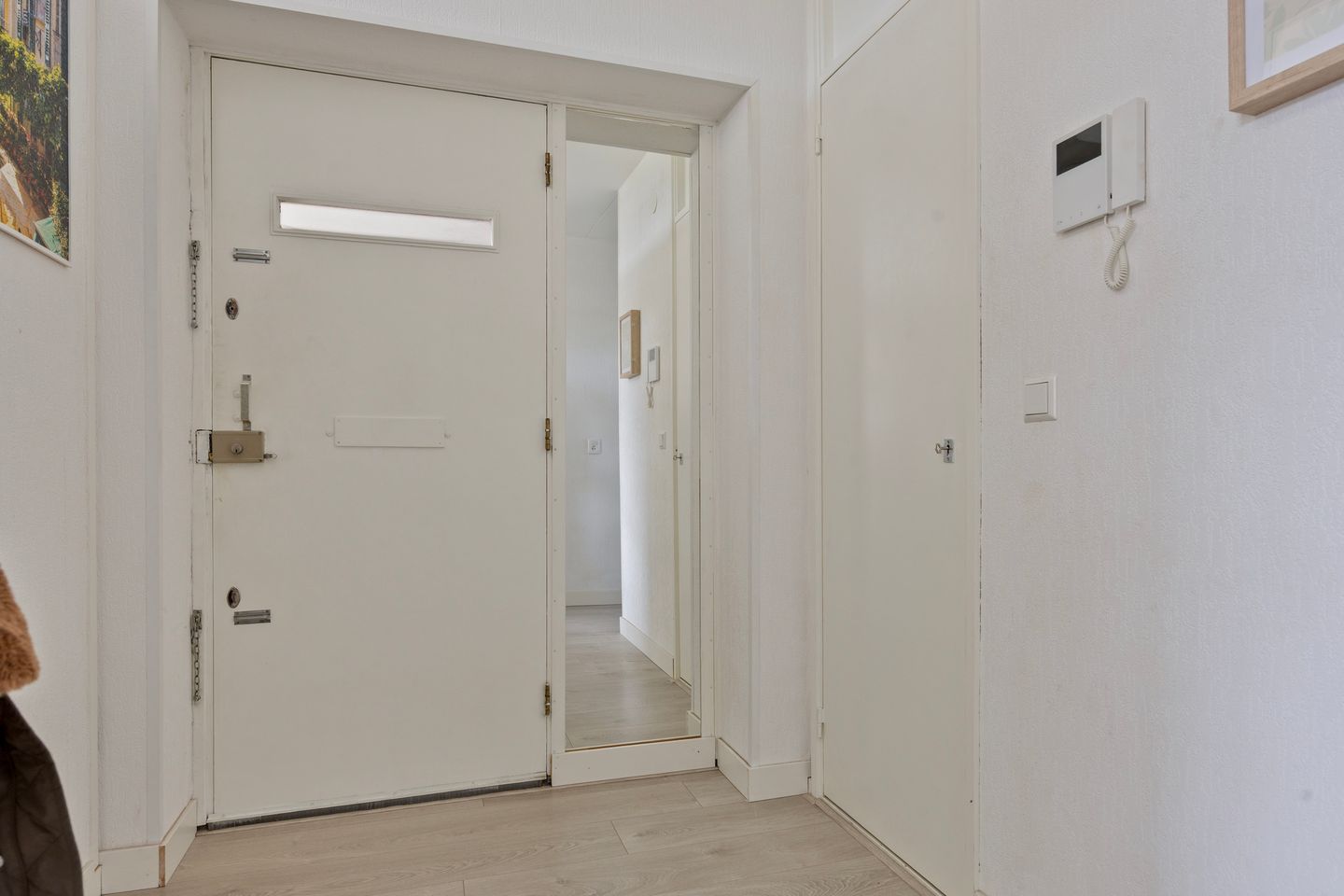 Photo 10 of Nieuwendamlaan 252