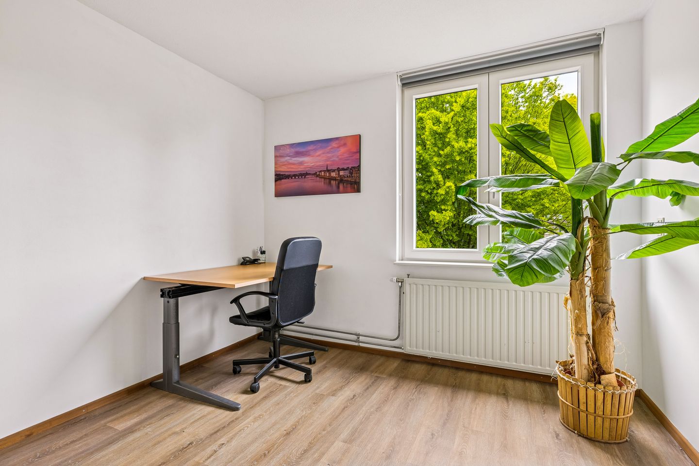 Spacious and Sustainable Family Home with Sunny Garden in Maaspoort — 20