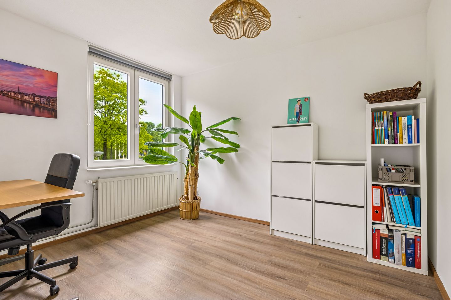 Spacious and Sustainable Family Home with Sunny Garden in Maaspoort — 19