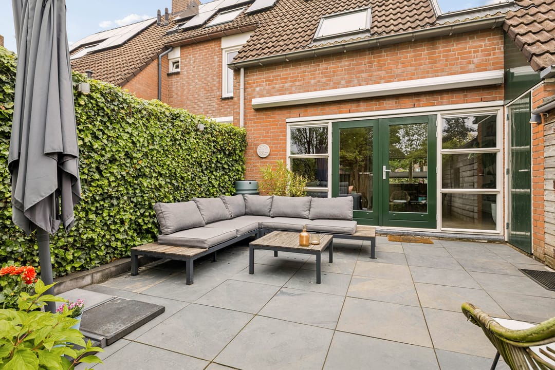 Spacious and Sustainable Family Home with Sunny Garden in Maaspoort — 26