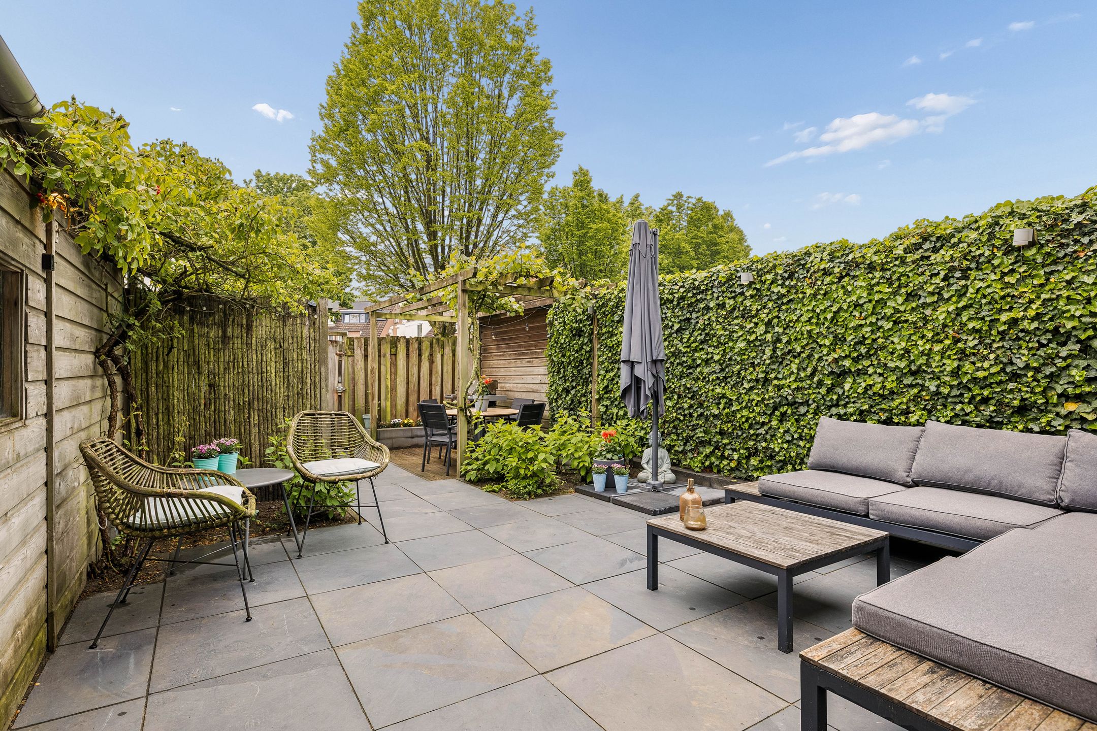 Spacious and Sustainable Family Home with Sunny Garden in Maaspoort — 27
