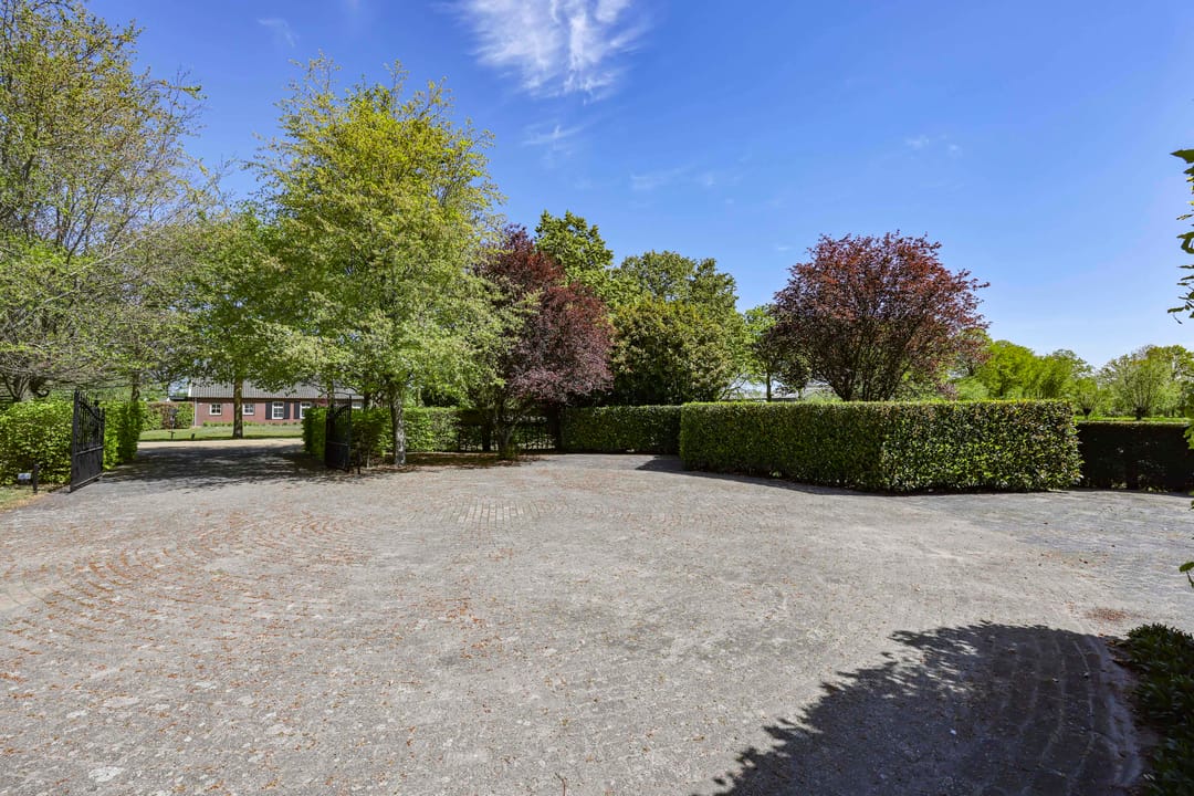 Spacious Country Farmhouse with Expansive Plot in Rural Haaren — 56
