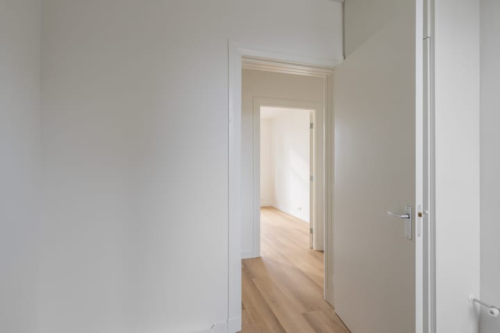 Foto 3 van Lloydstraat 43