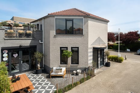 Koraalrood thumbnail