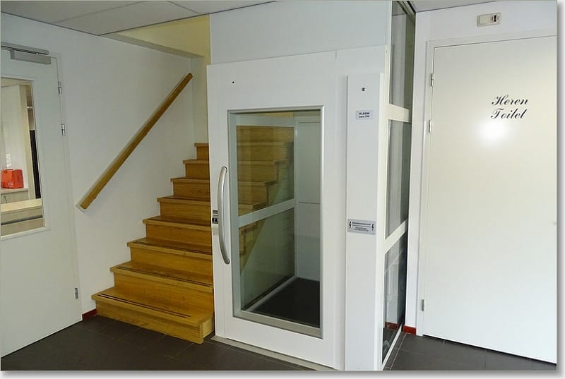 View photo 4 of van Laerstraat 45