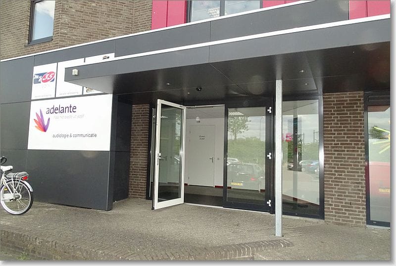 View photo 3 of van Laerstraat 45