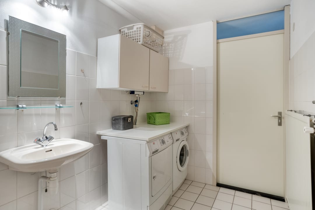 Photo 28 of Johan Frisostraat 80